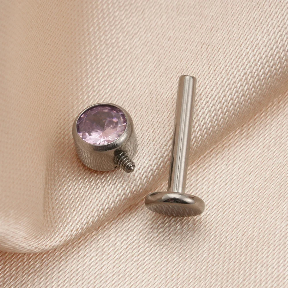 Right Grand ASTM F136 Titanium 16G Single Round CZ Vertical Helix Earring Internally Threaded Cartilage Stud Ear Piercing