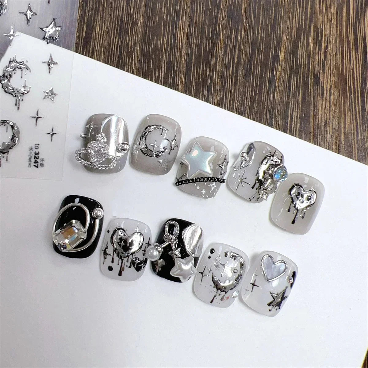 1pcs New 5D Bronzing Punk Heart Moon Nail Art Charms Gothic Star Adhesive Slider Press on Nail Decoration Decals Accessories DIY