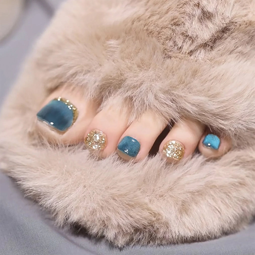 24pcs Glitter Cat Eye False Toenails Shiny Powder Design Fashion Fake Toe Nails Full Finished Wearable Press on Nail for Girls